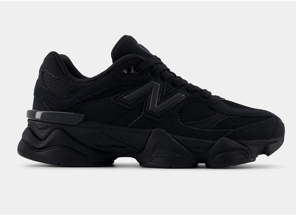 New Balance 9060 Triple Black GC9060BB GS & Boys SIZE US 3.5 EU 35.5 NWOB